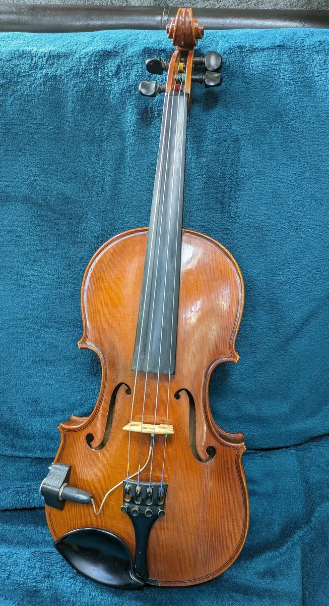 Violin/Fiddle with LR Baggs Pick Up Built-In - Image 1