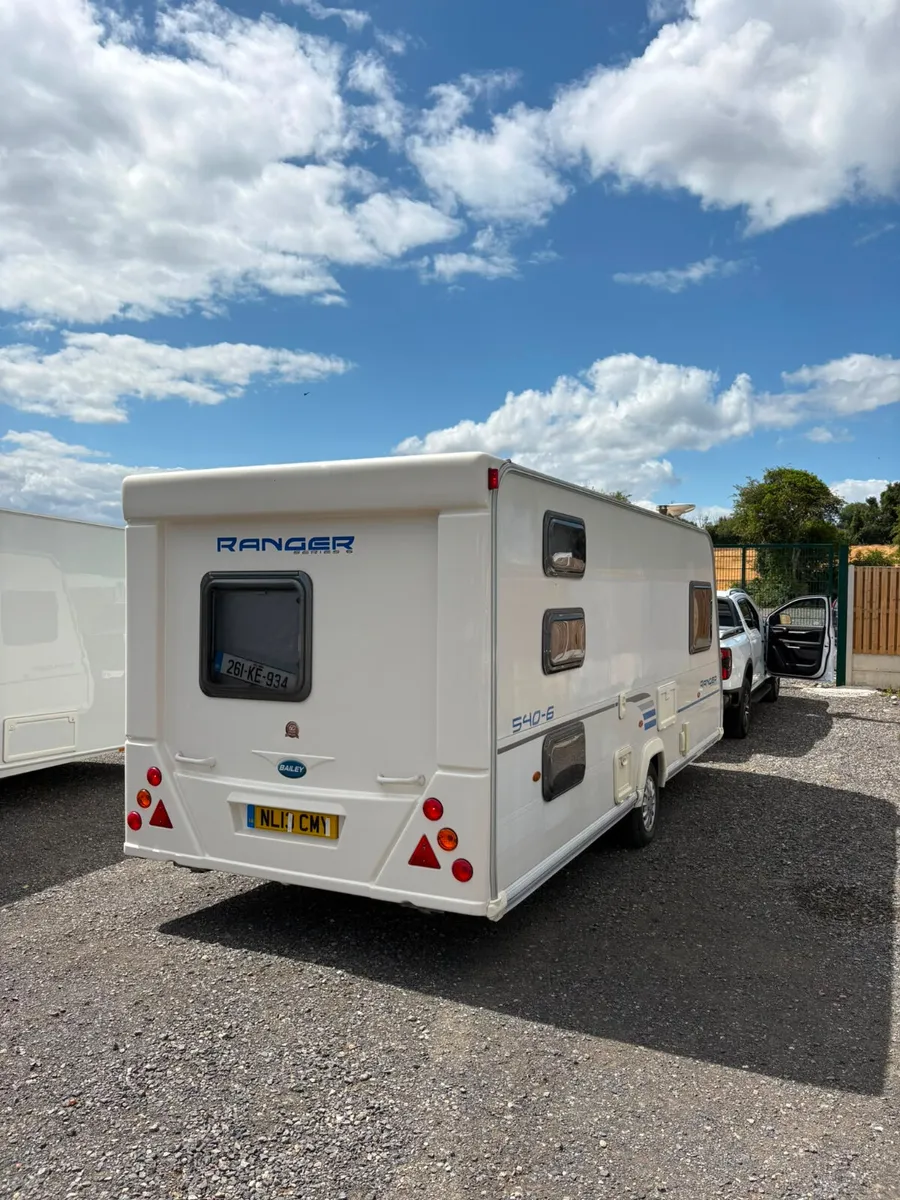 Bailey 6 Berth Fixed Triple Bunkbed Caravan - Image 3