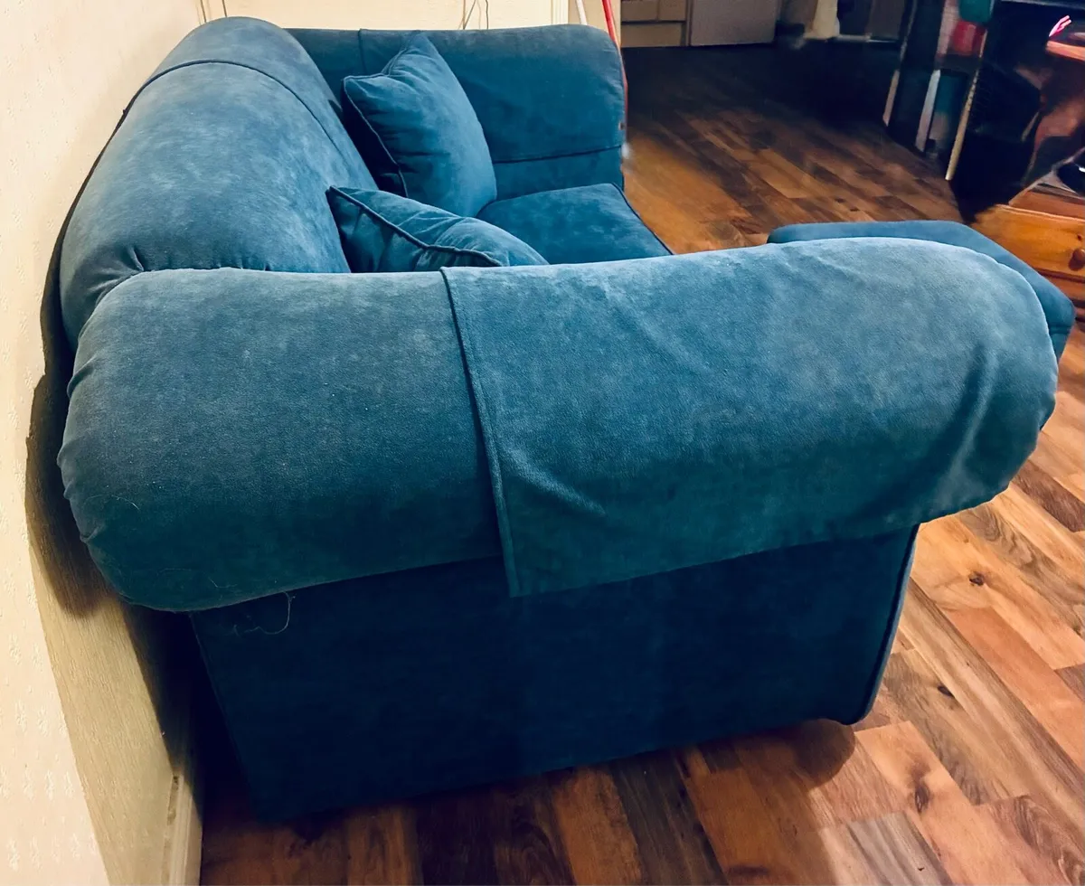Two Seater Couch - Image 4