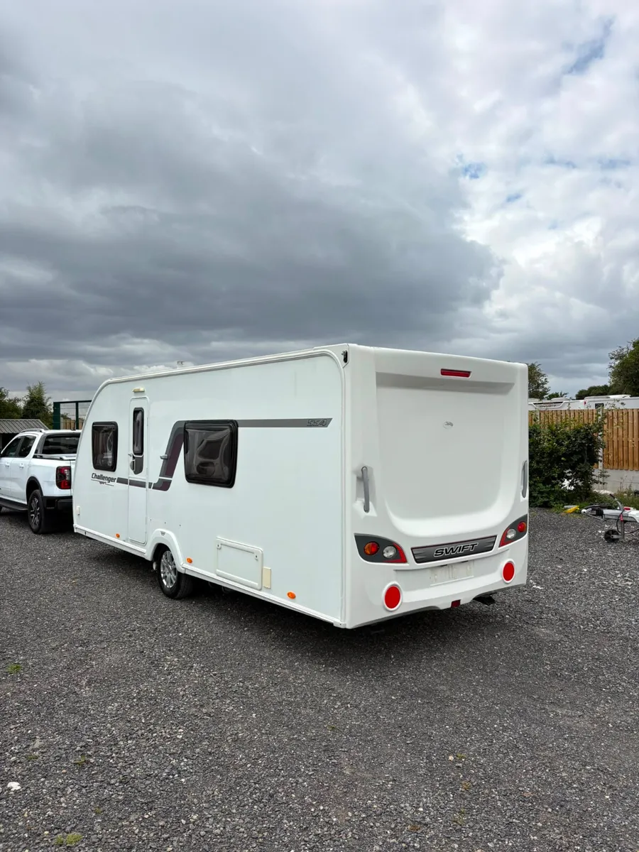 Swift Challenger 4 berth fixed bed rear washroom - Image 3