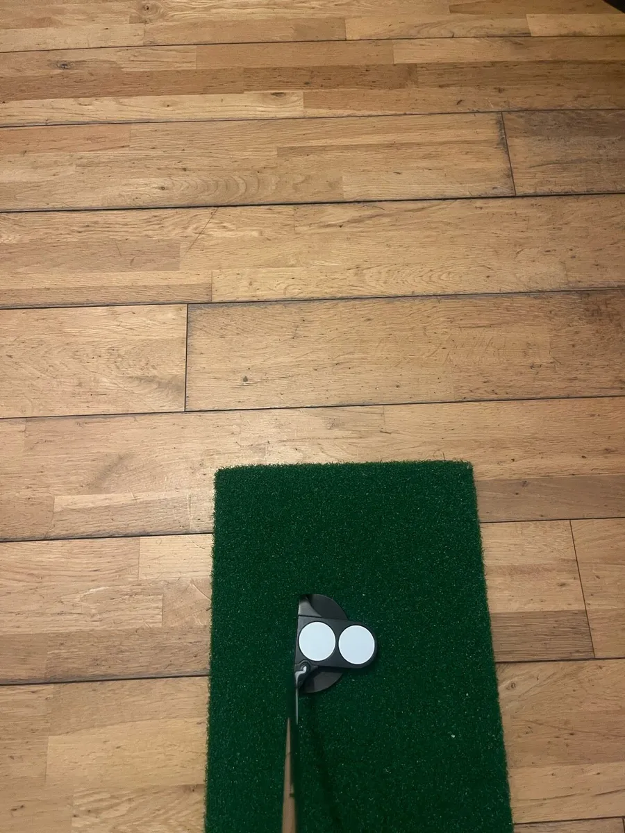 Odyssey o-works 2 ball putter - Image 1