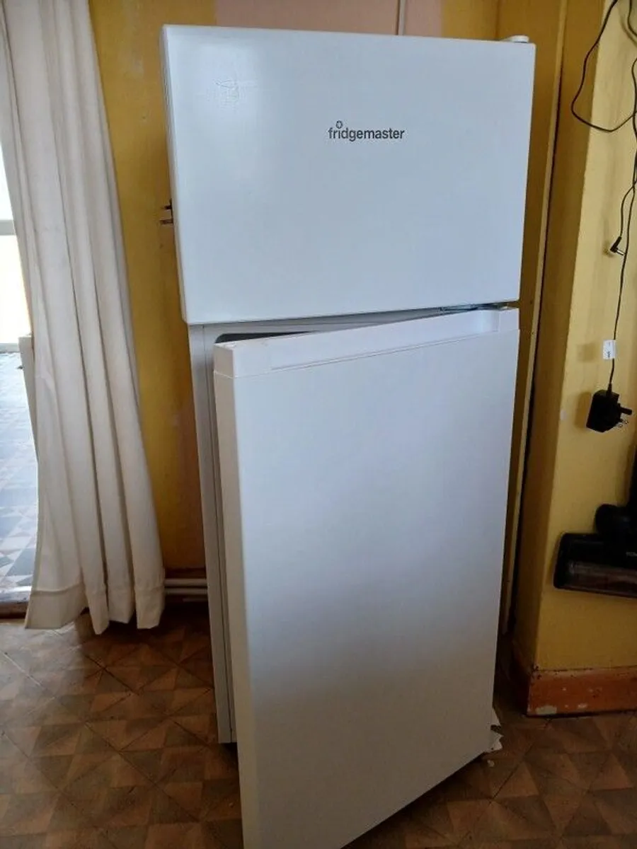 Small Fridge Freezer - Image 4