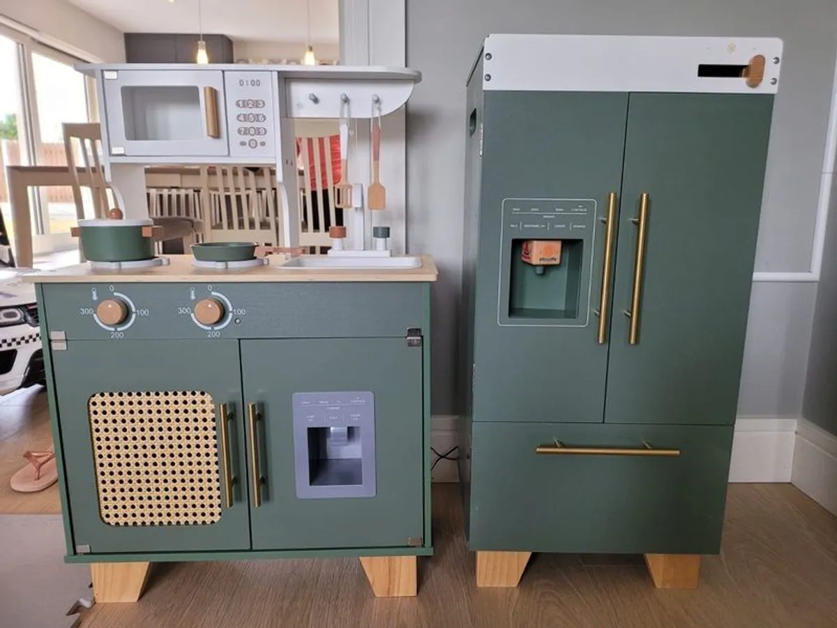 Wooden Play Kitchen - Image 4