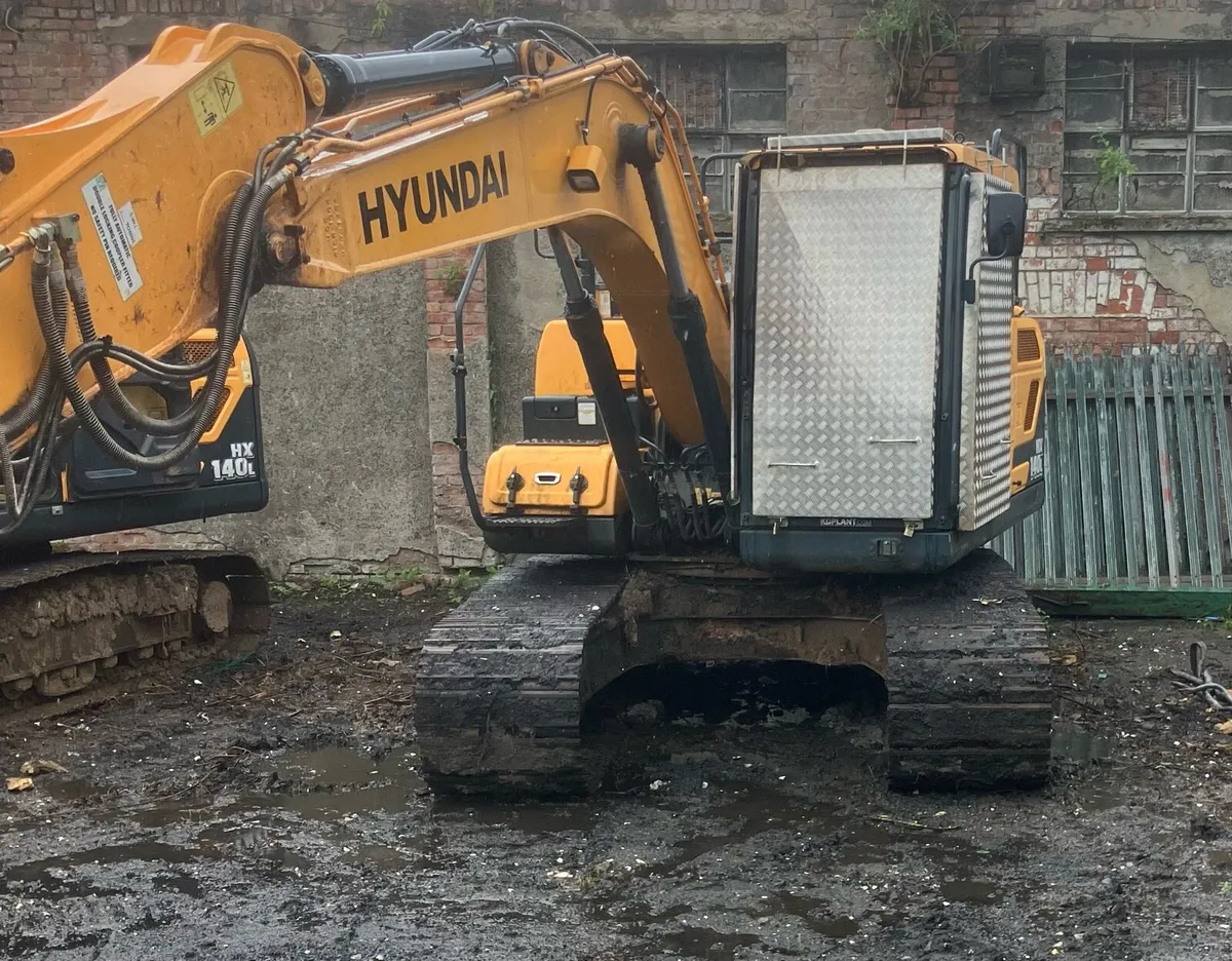 Hyundai  140 - Image 4
