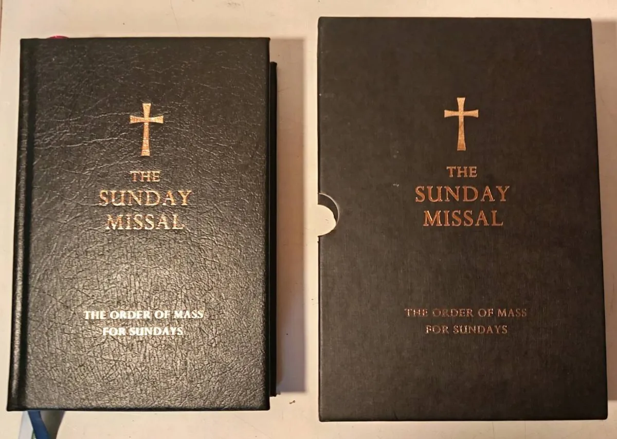 Sunday Missal 2011 With Slipcase - Image 1
