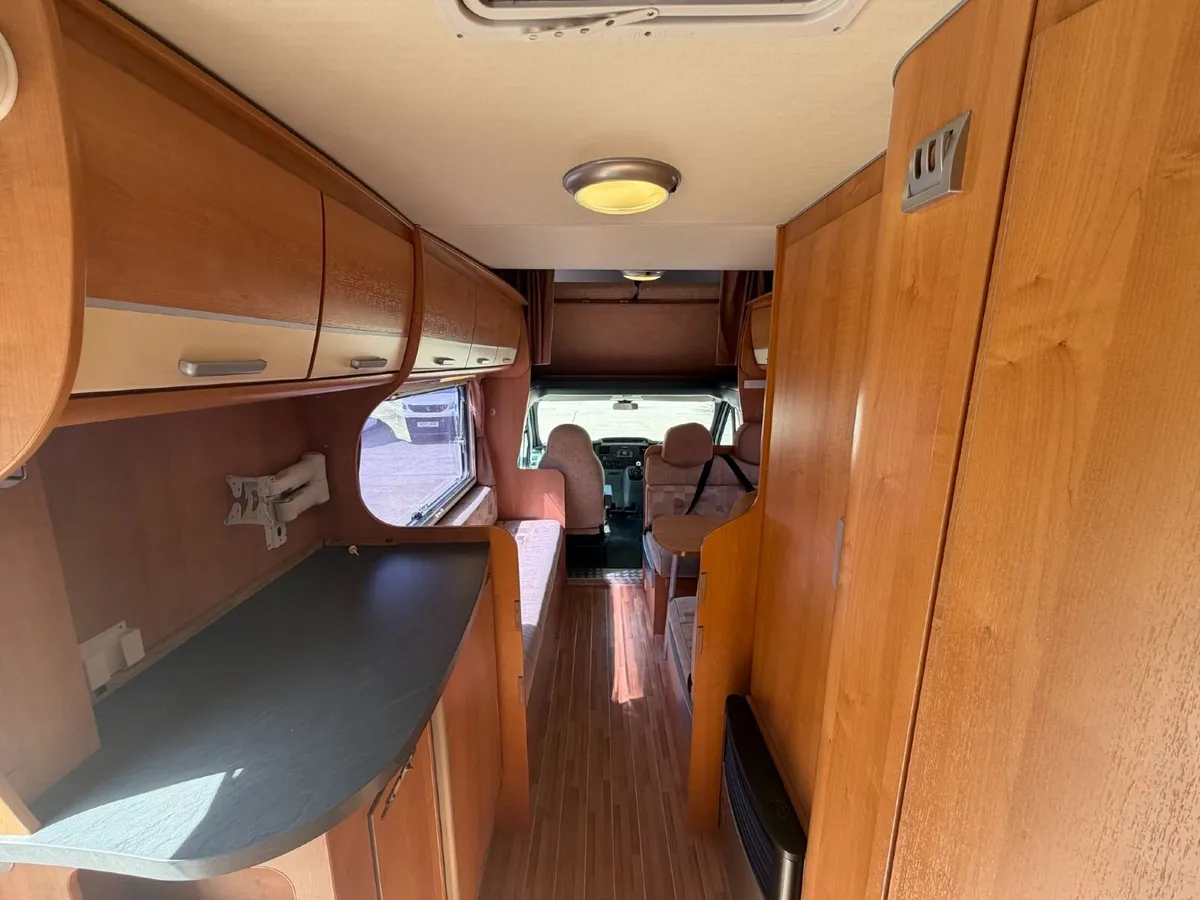2010 CI CUSONA 500 5 BERTH MOTORHOME FOR SALE - Image 4