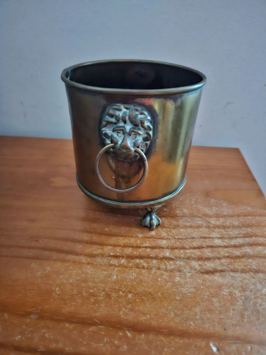 Vintage Brass Pot with Claw Legs - Image 3