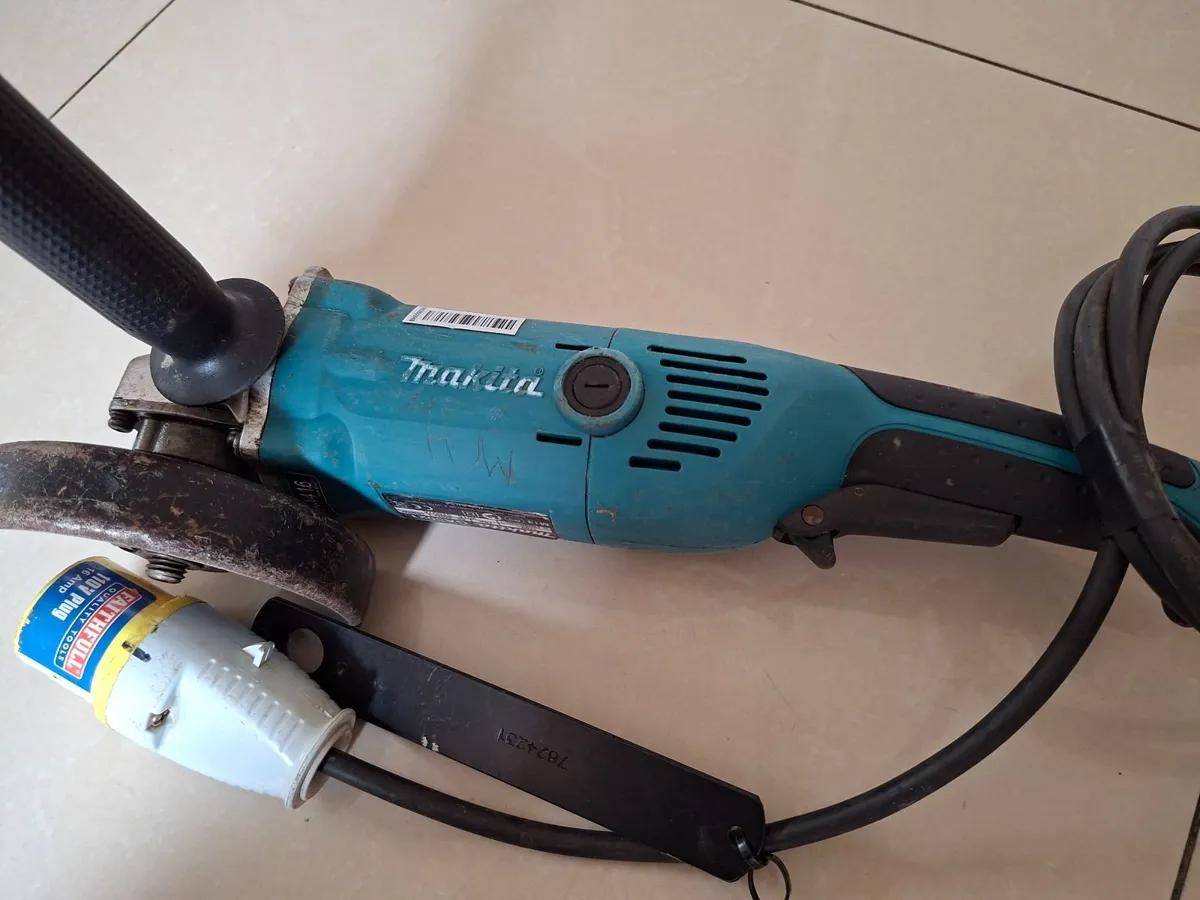 Makita GA5021 125mm Grinder 110v - Image 2