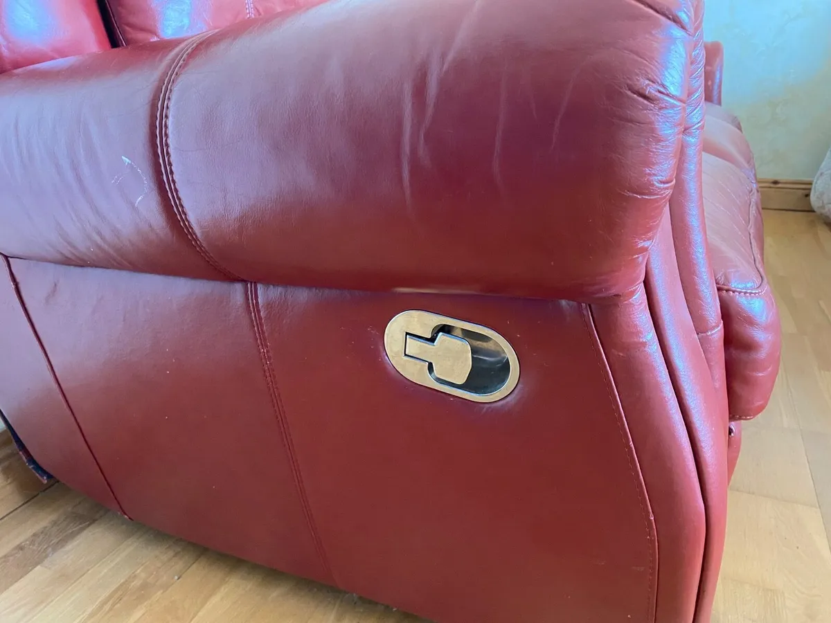Leather 3 seater sofa. - Image 3