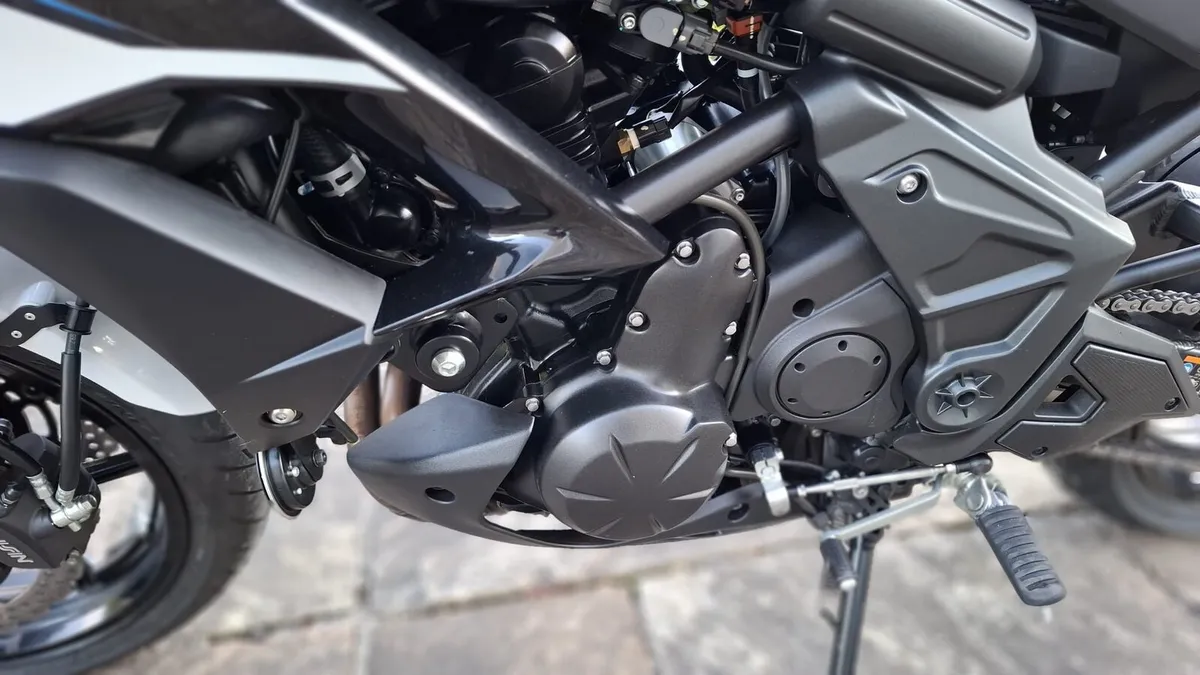 KAWASAKI VERSYS 650 2022 MINT CONDITION - Image 4