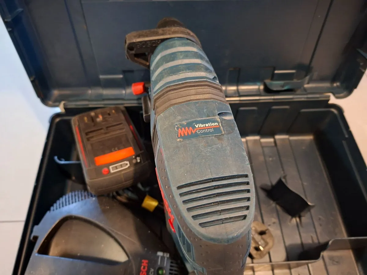 Bosch GBH 36V-EC Compact 2 Mode Drill - Image 4