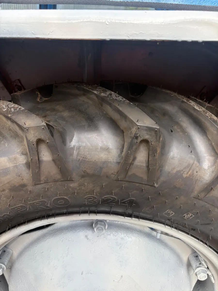 Tractor - Image 3