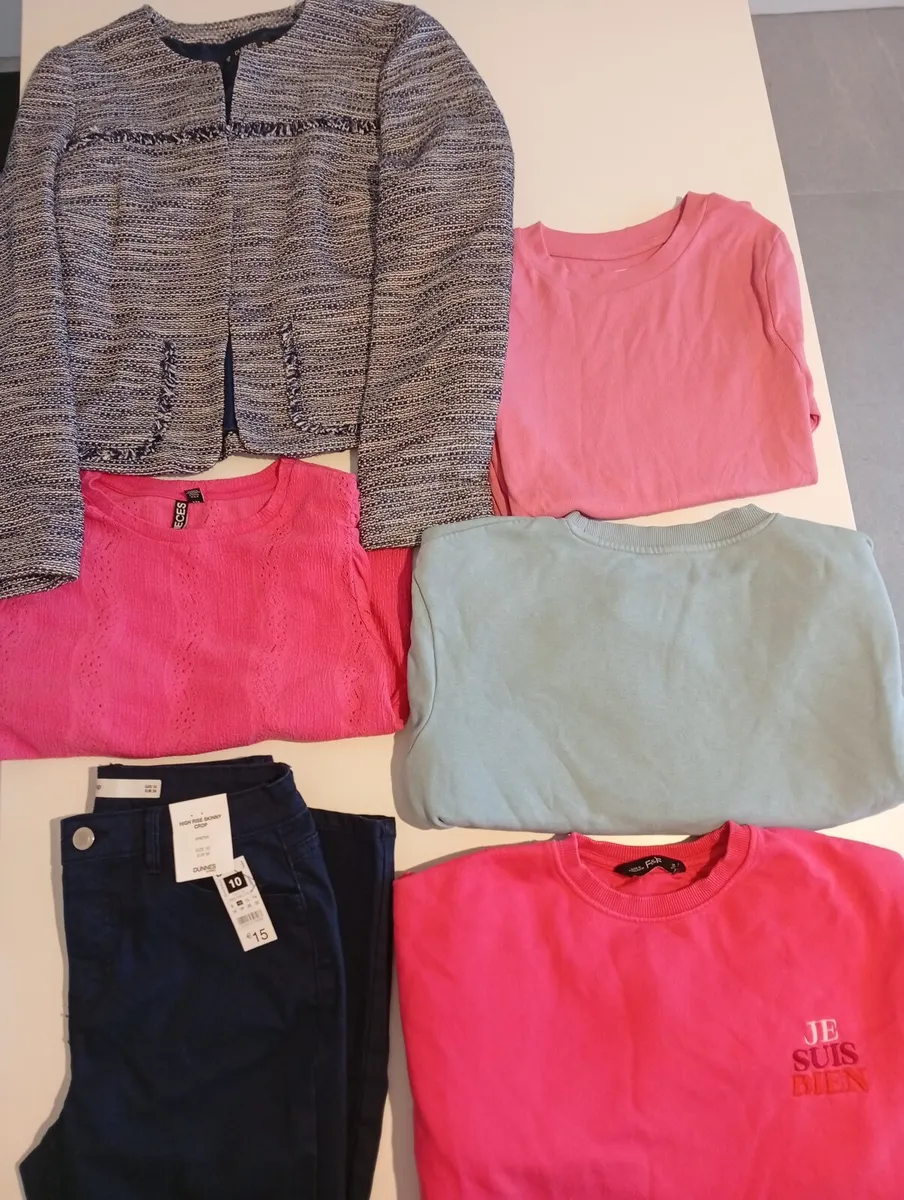 Womens Clothes Bundle, Size 8-10 - Image 1