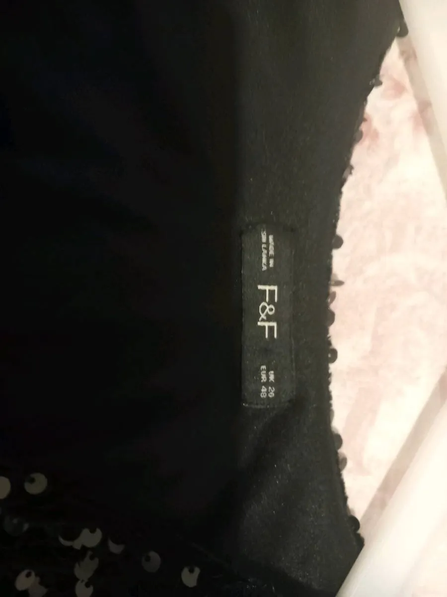 Clothes - Image 3
