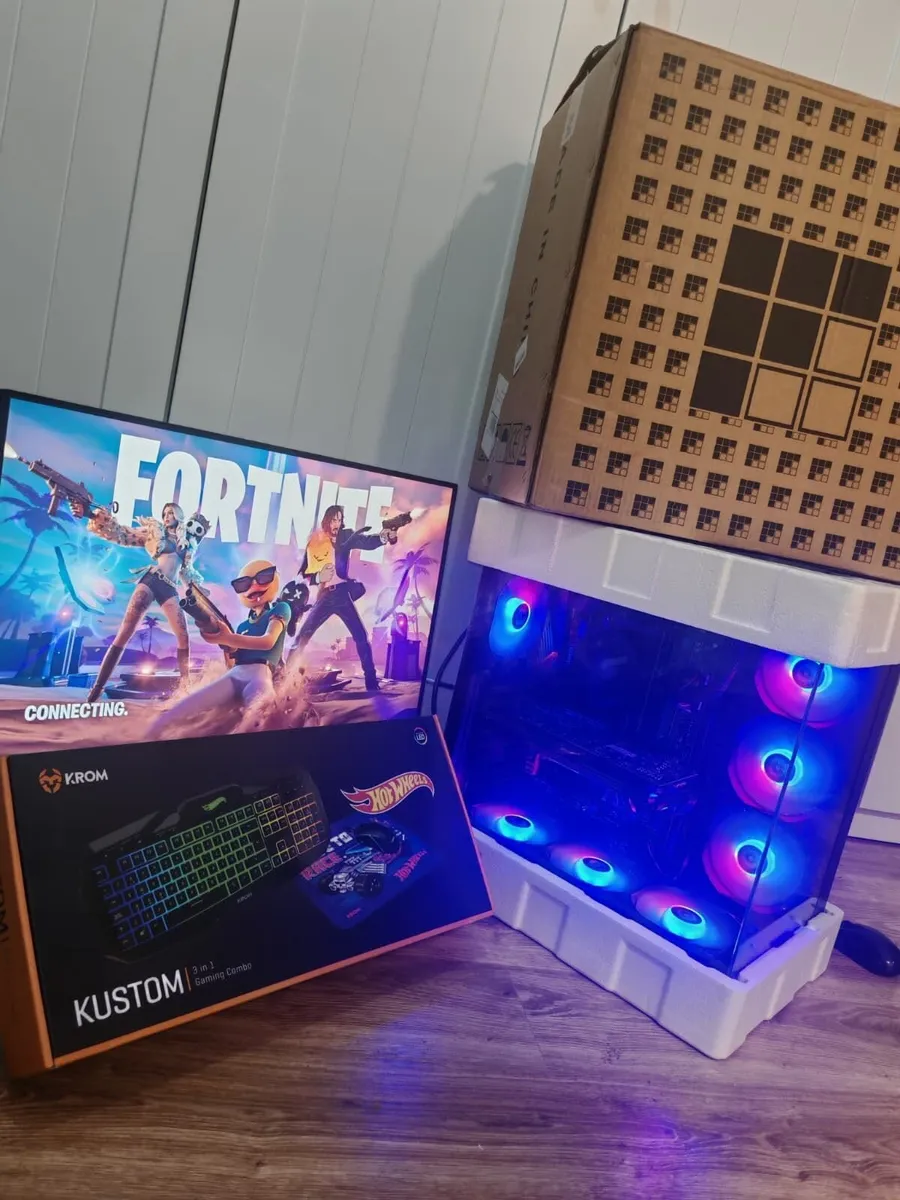 GAMING PC COMPUTER MONITOR - Image 1