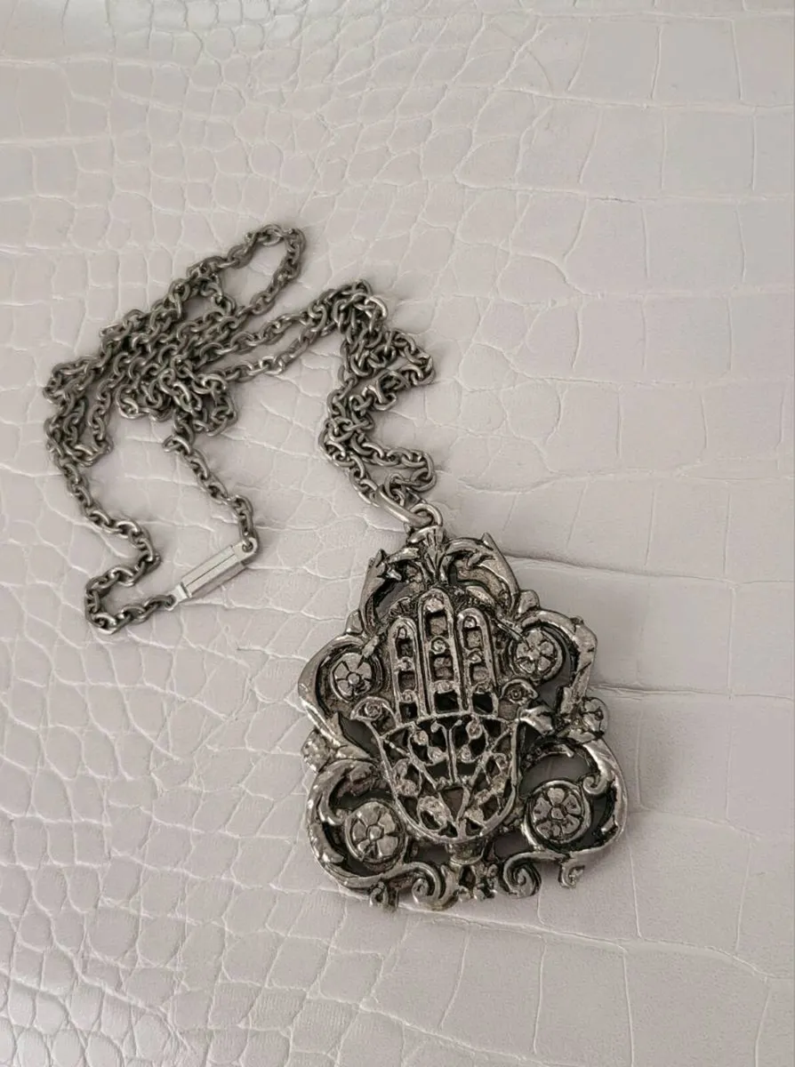 Hamsa Hand & Camel necklace - Image 1