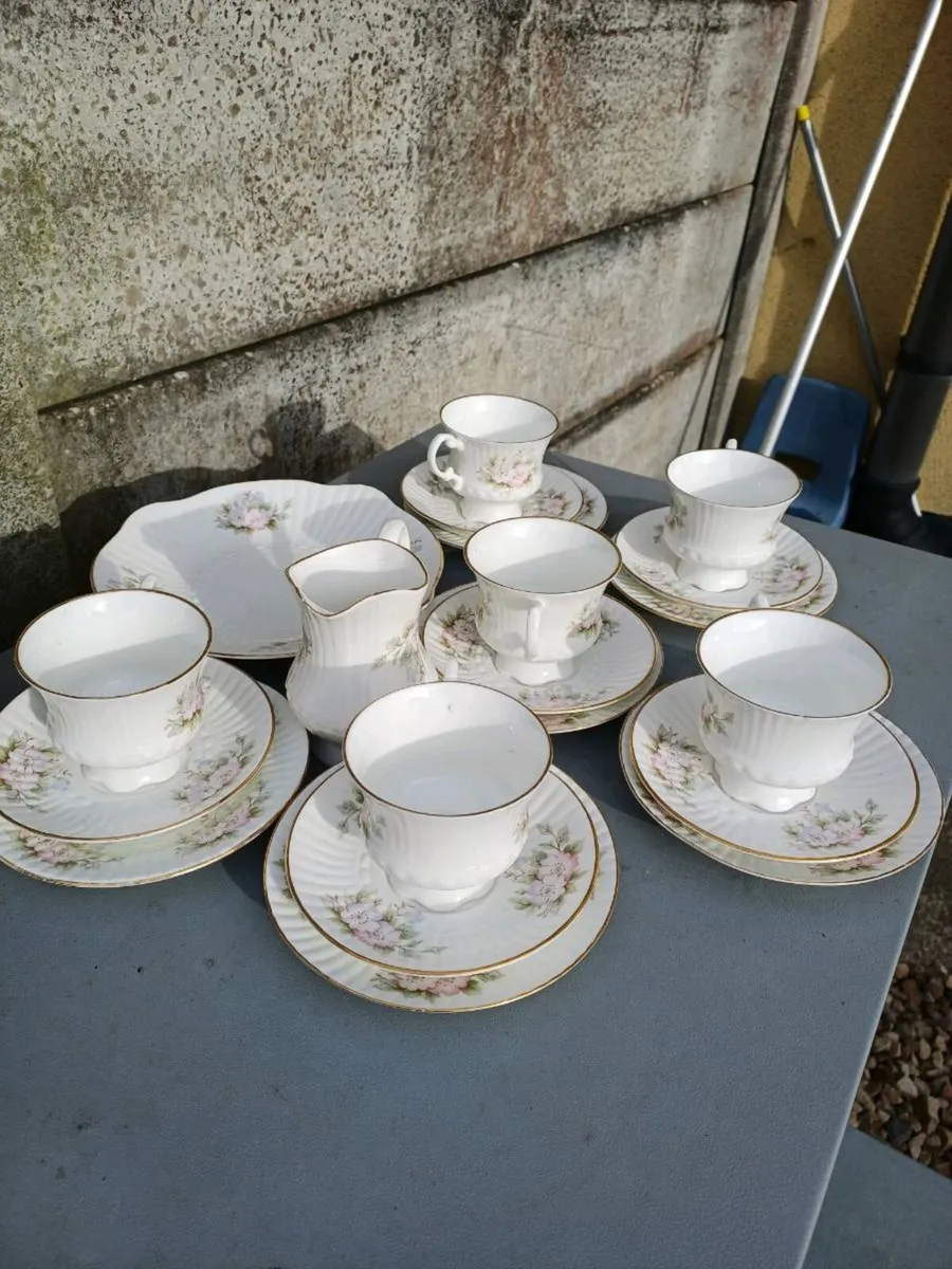 Vintage Royal Tara Teaset - Image 2