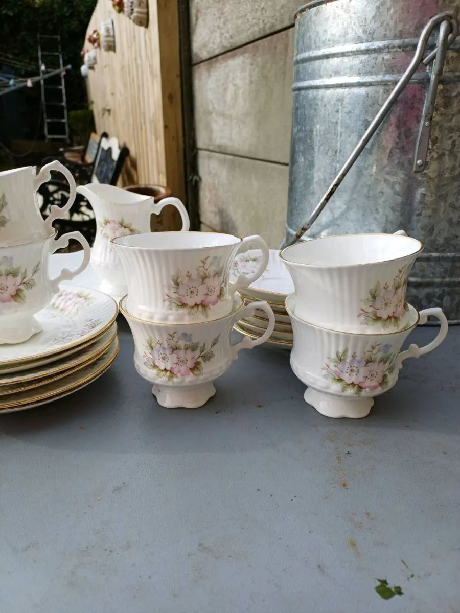Vintage Royal Tara Teaset - Image 4
