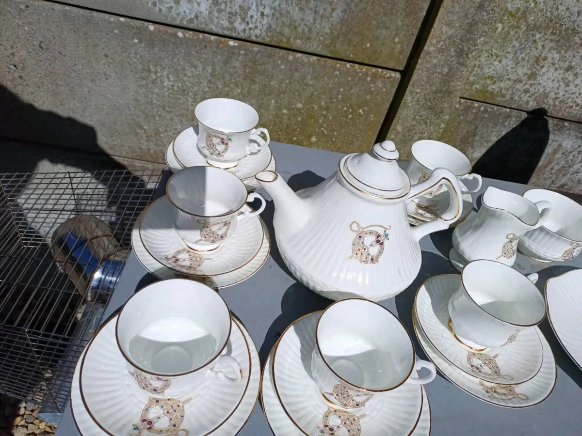 Vintage Royal Tara Broach Teaset - Image 3