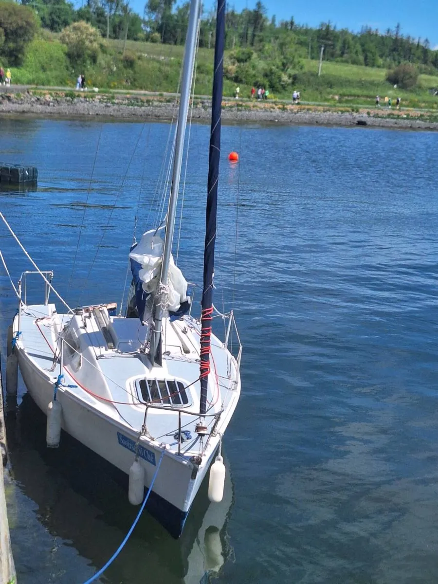 Sailing boat,  18ft micro puppeteer - Image 1