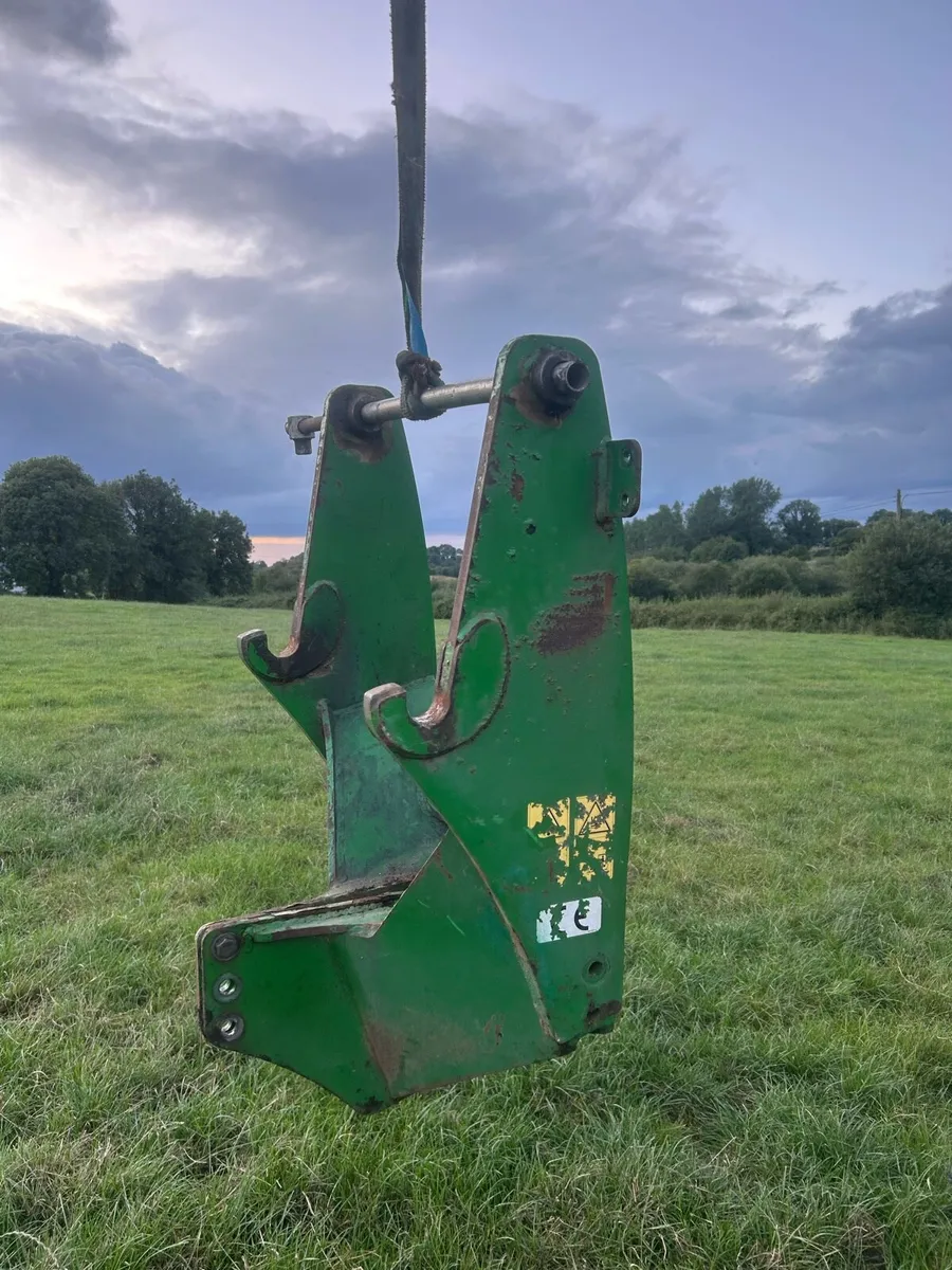 John Deere 6410 loader brackets - Image 1