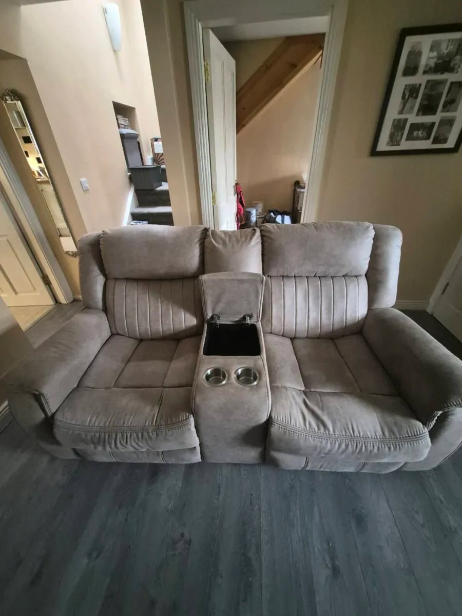 2 Seater Electric Recliner - Image 2