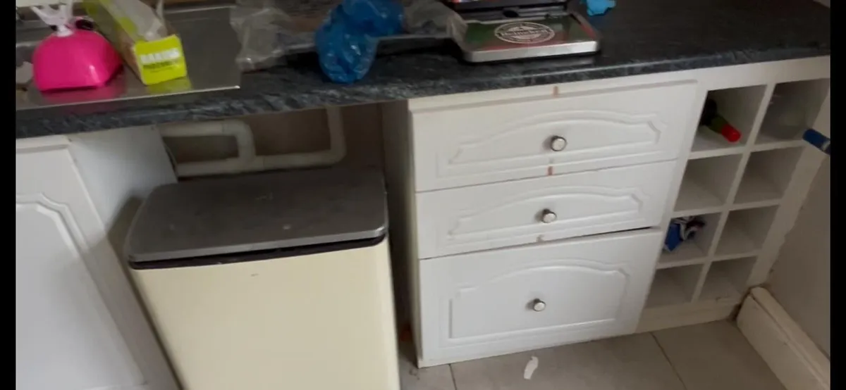 Kitchen - Image 3