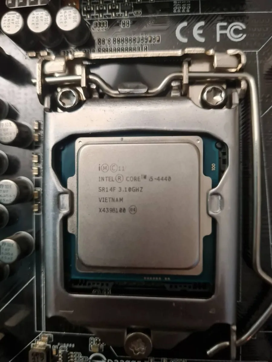 Motherboard: ASUS SABERTOOTH Z97 MARK 2 + CPU - Image 2