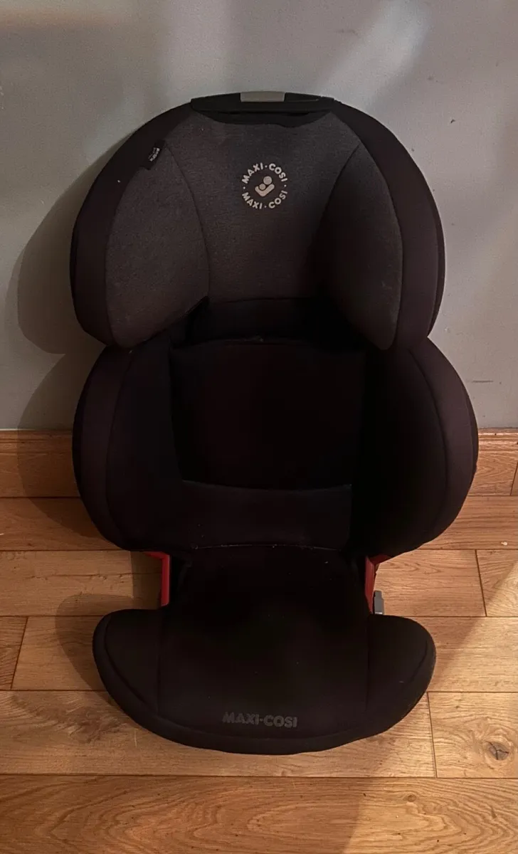 Car seats - Image 1