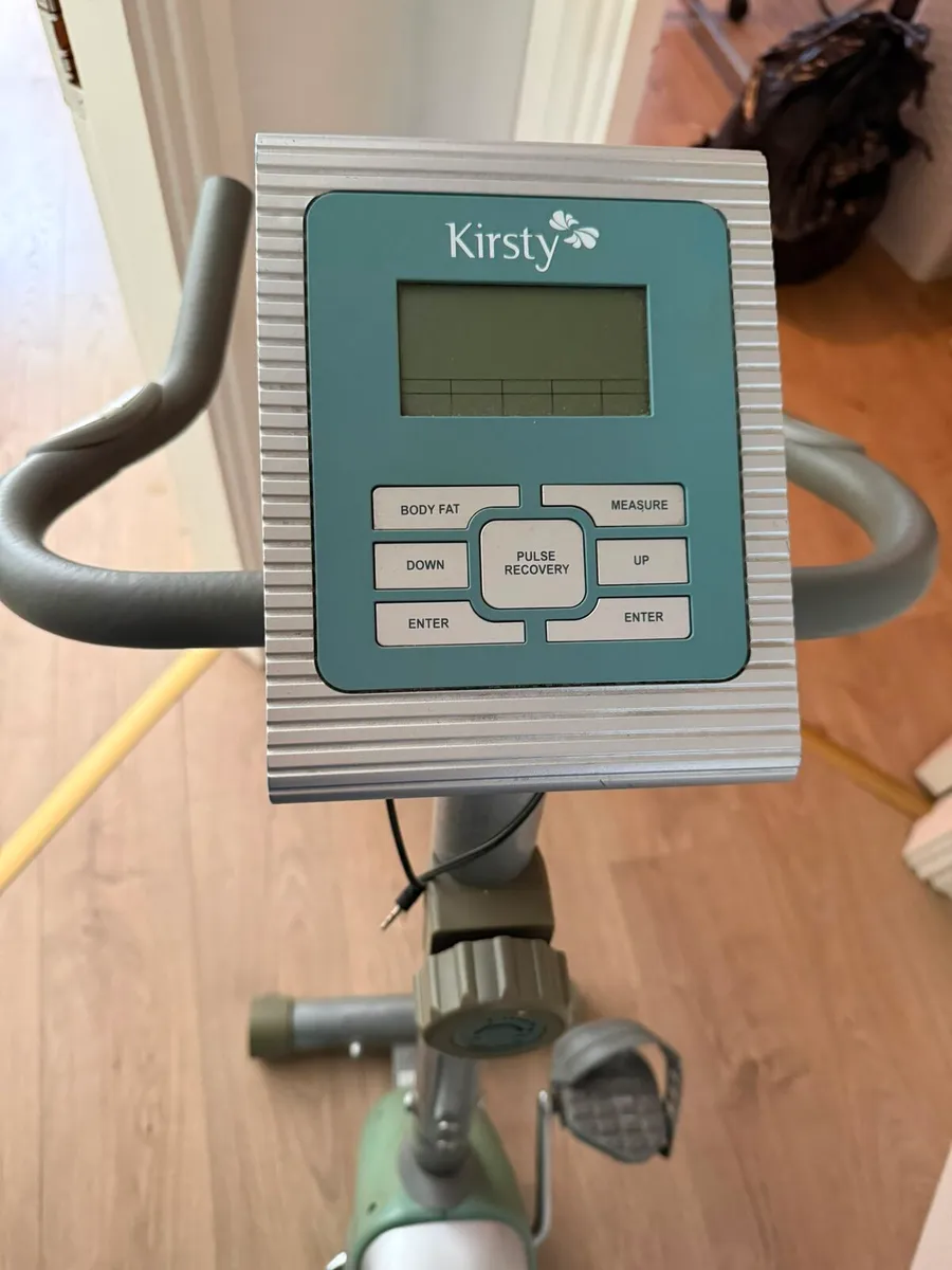 Like new battery operated exercise bike 40euro - Image 3