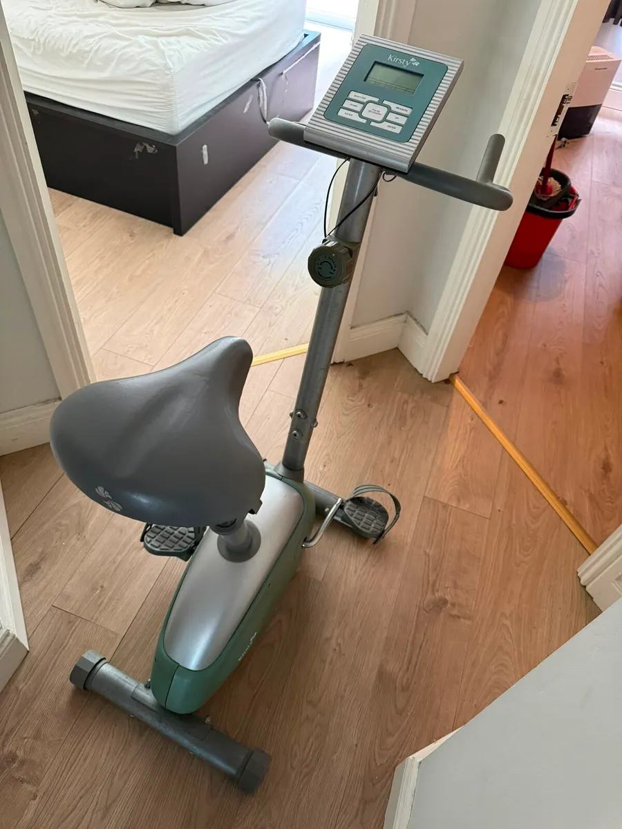 Like new battery operated exercise bike 40euro - Image 2