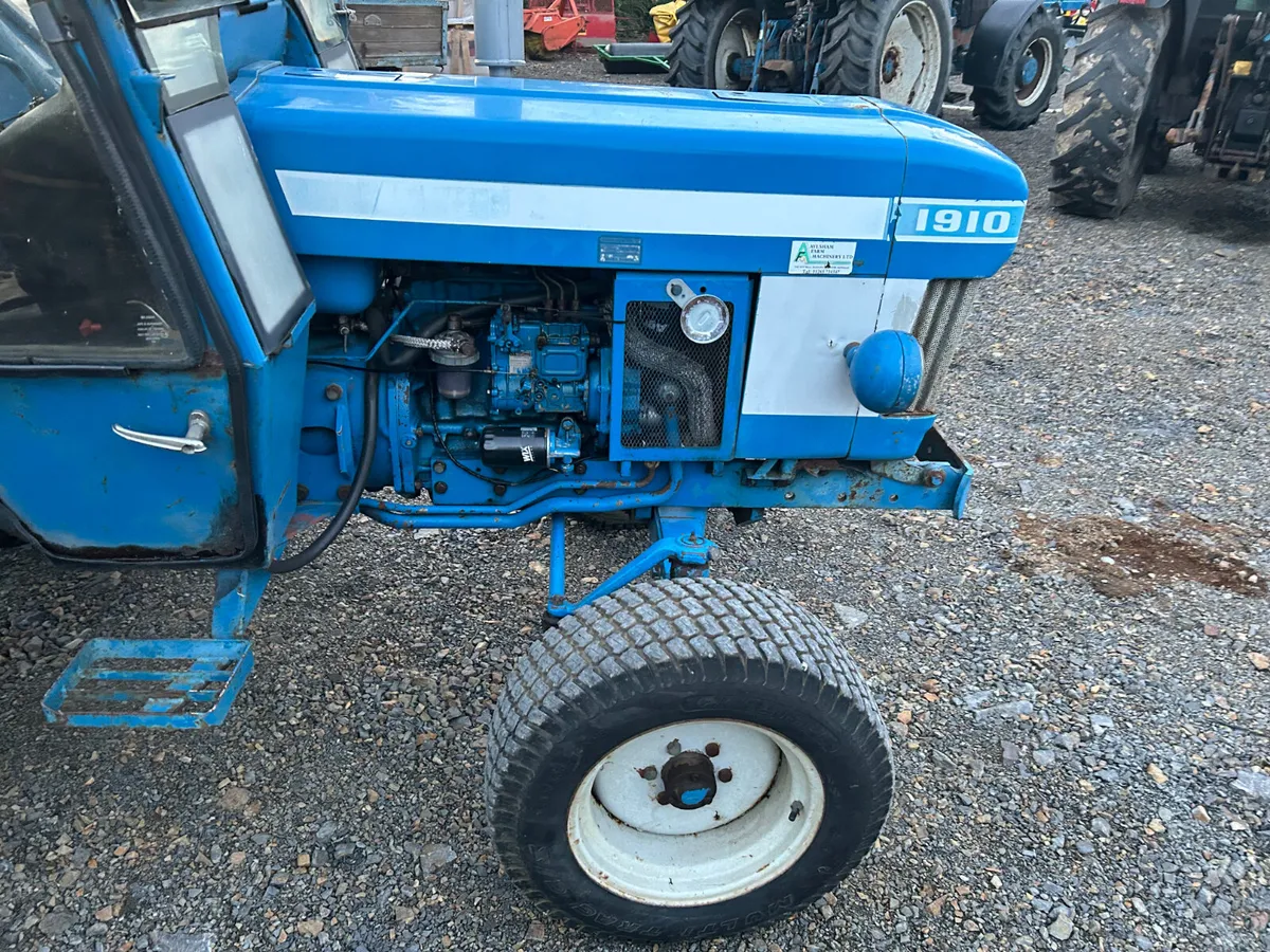 Ford 1910 Compact Tractor - Image 4