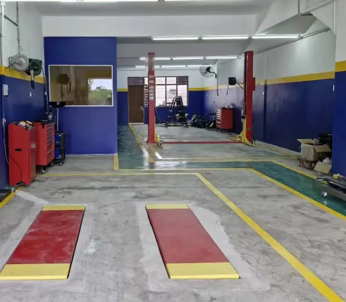4 Tonne Varezzo 2 Post Lift - Image 2