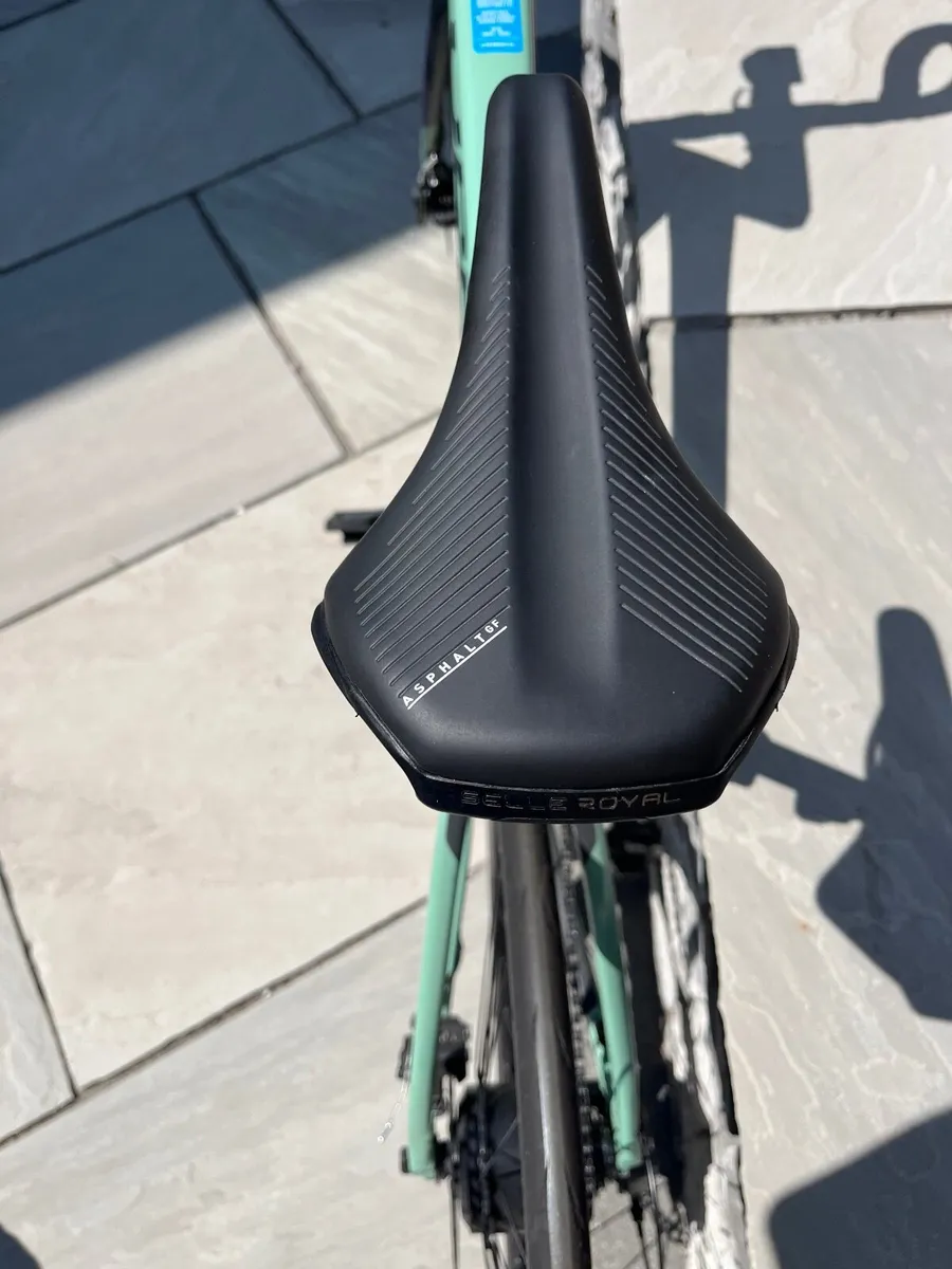 Orbea Gain D50 Pedal Assist Bike - Image 4