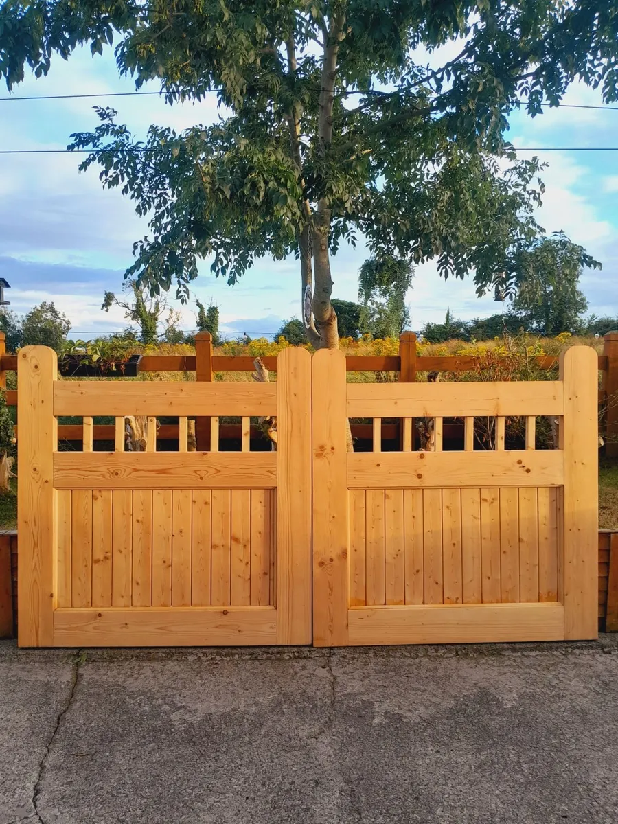 Sliding Wooden Gate - Image 1