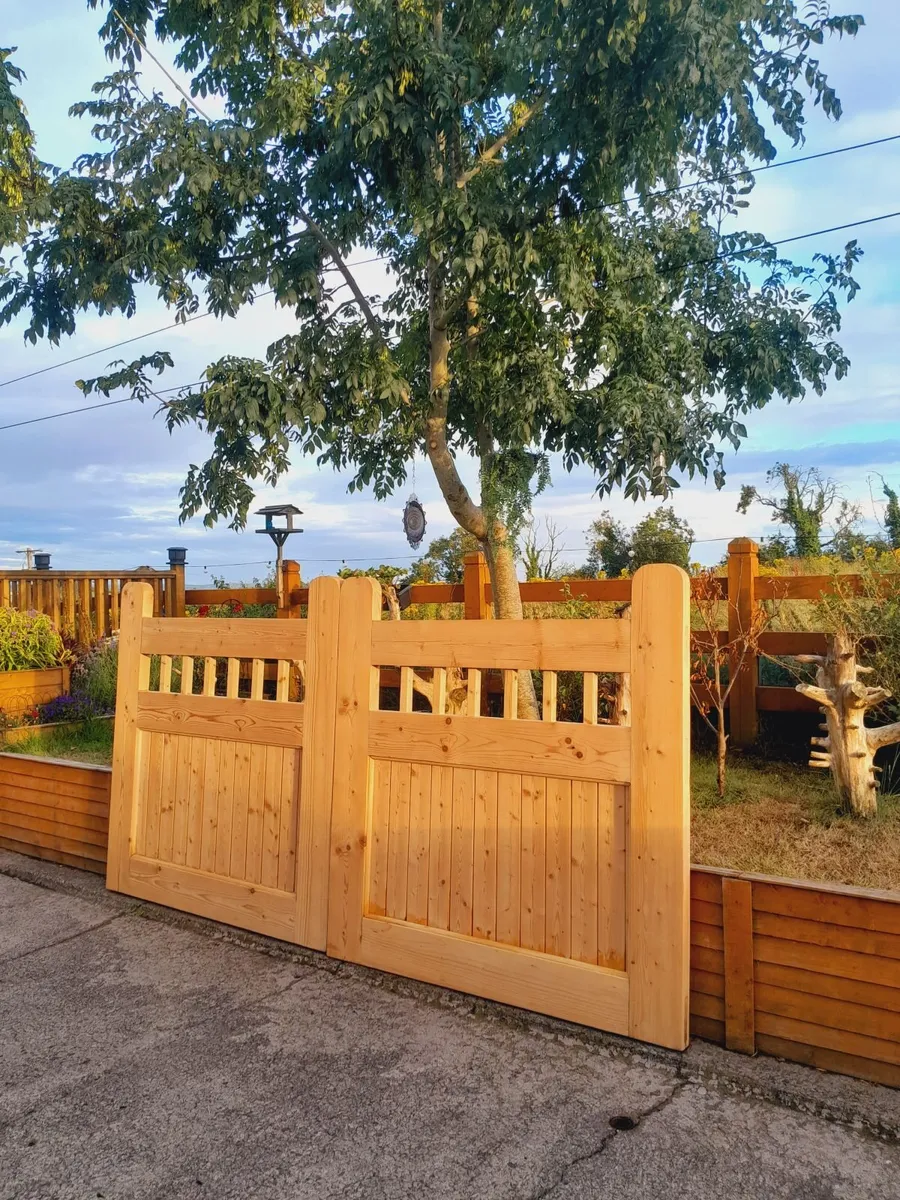 Sliding Wooden Gate - Image 2