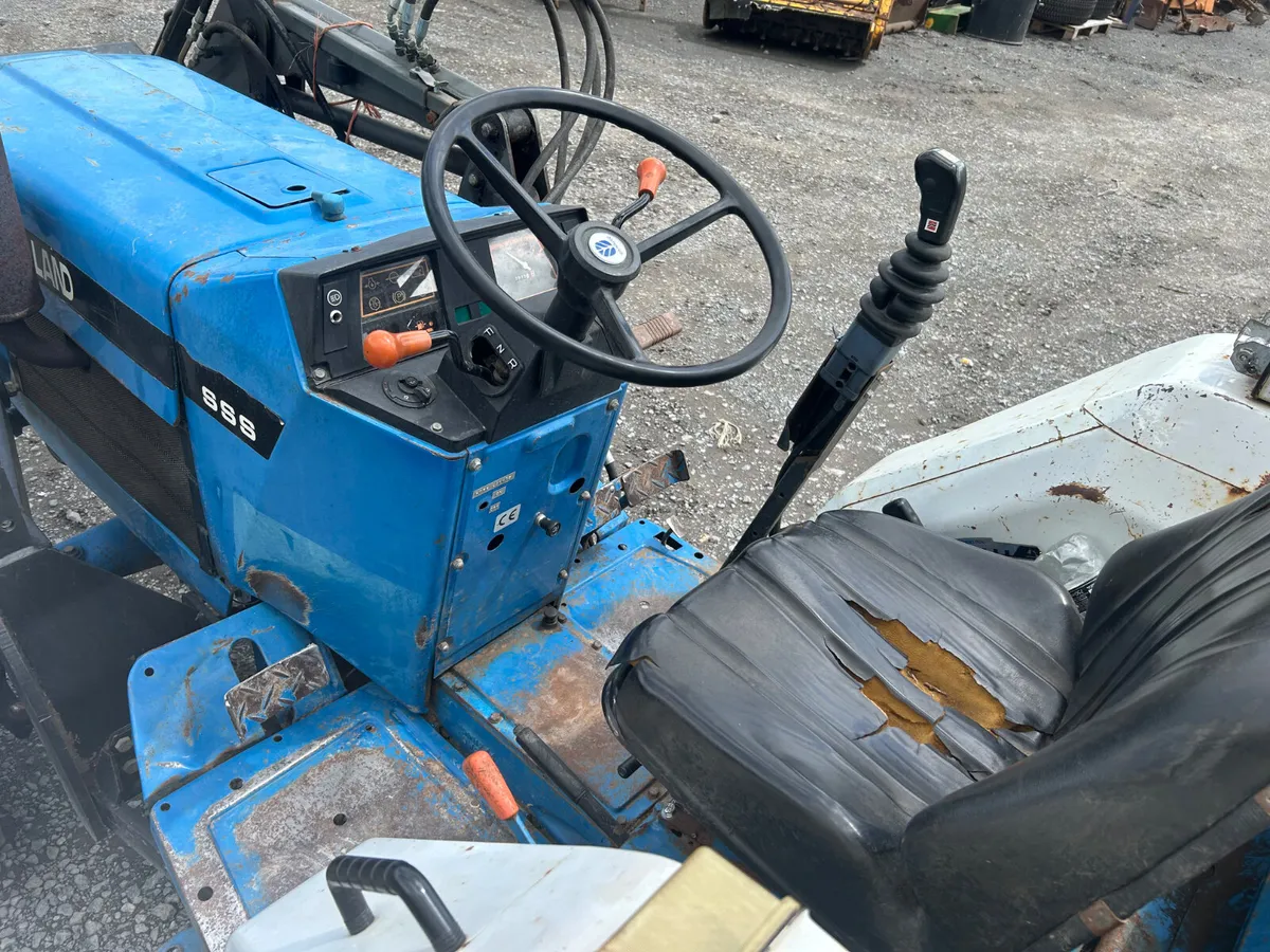 Ford 1920 Compact Tractor with Loader - Image 3
