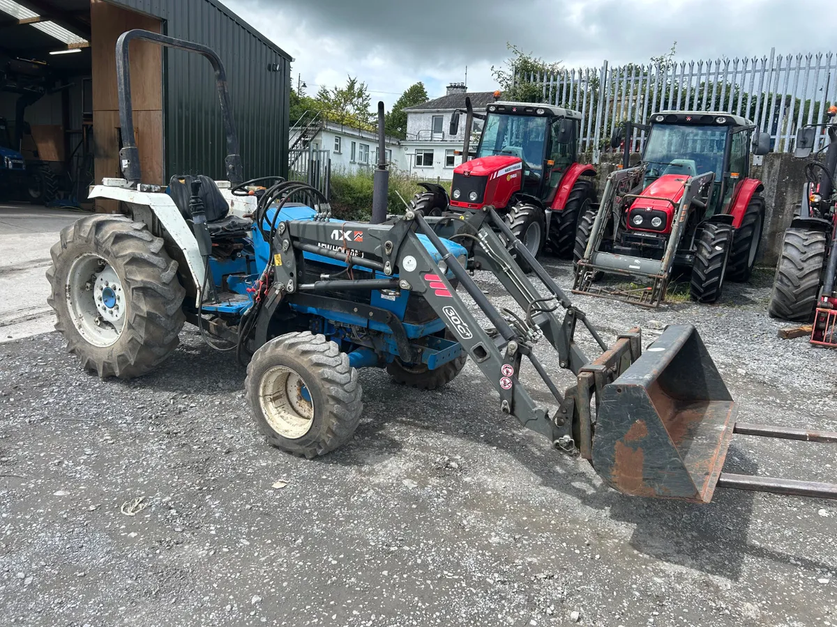 Ford 1920 Compact Tractor with Loader - Image 1