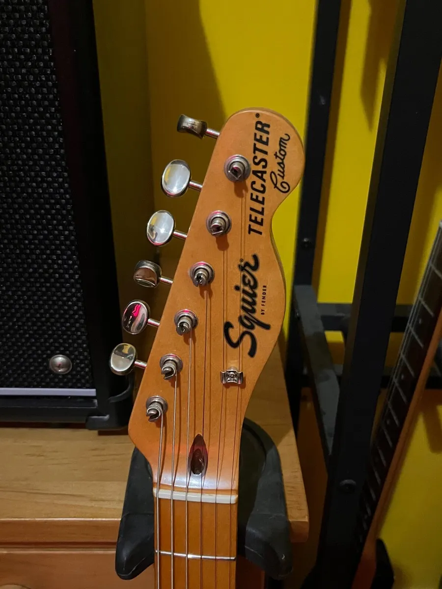 Electric Guitar - Image 3