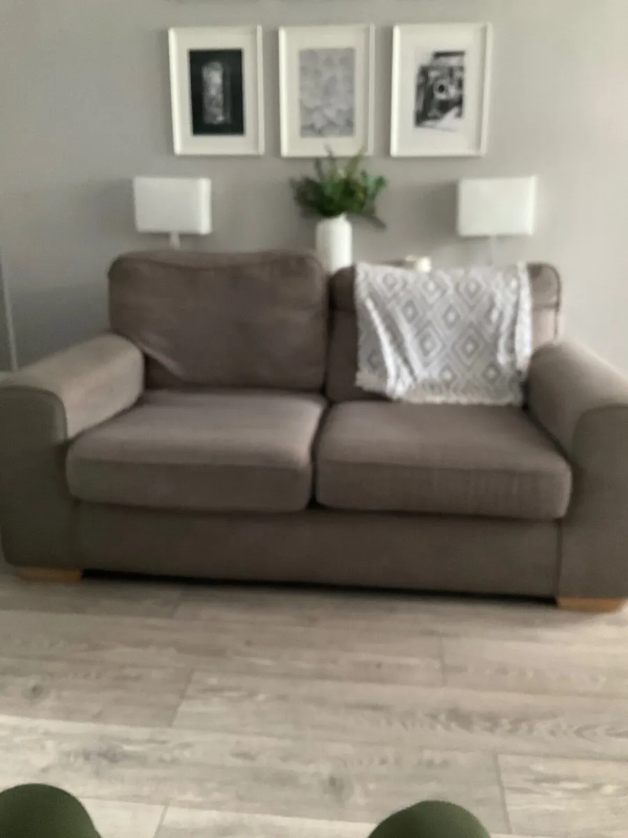 Sofa and two armchairs - Image 3