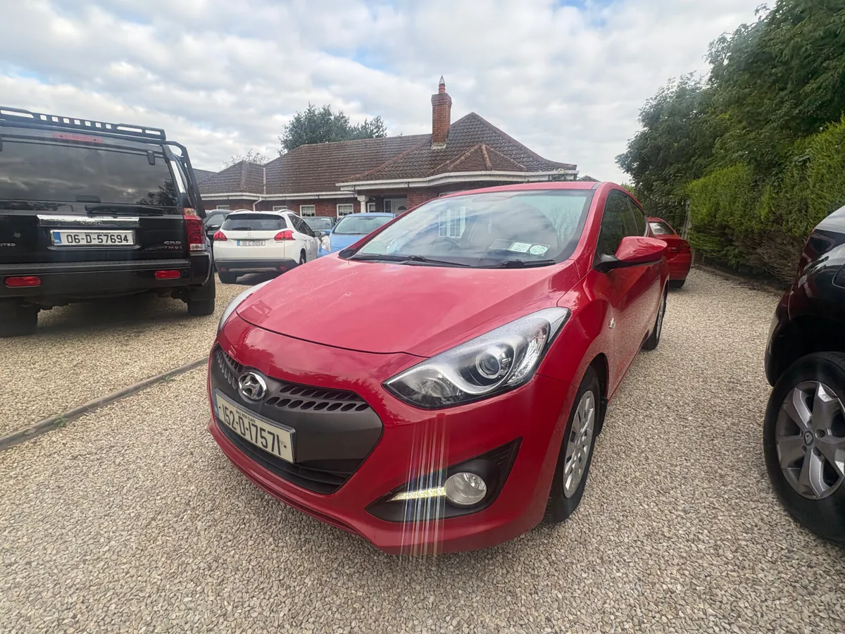 Hyundai i30 2015 car/van - Image 2