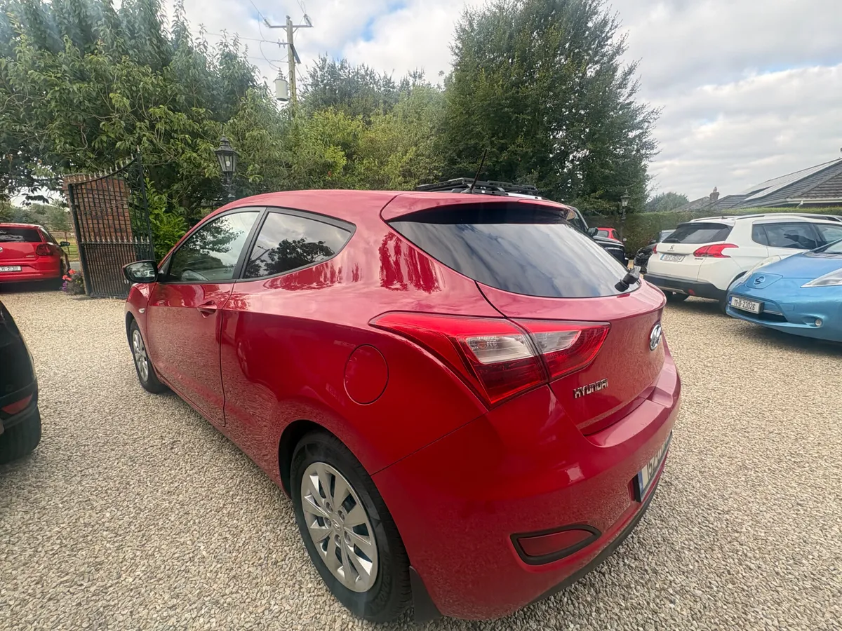Hyundai i30 2015 car/van - Image 3