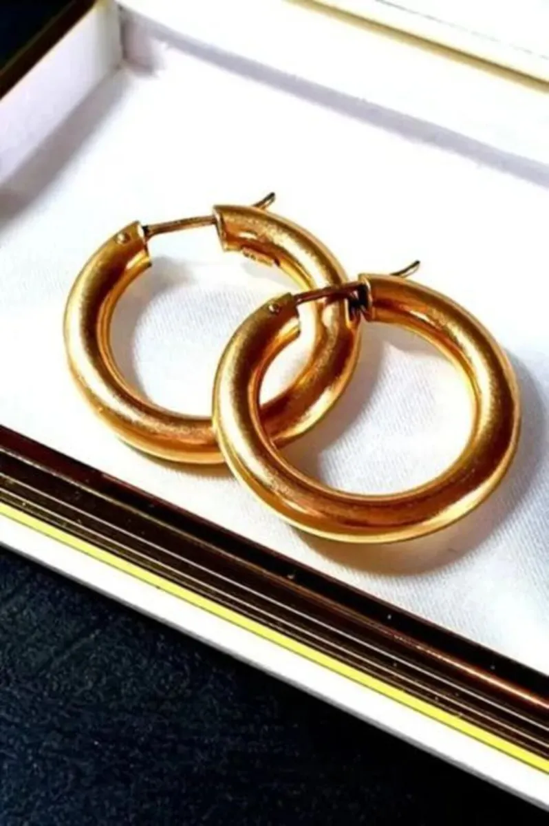 Vintage 'Chunky' 9 ct Gold Hoops - Image 4