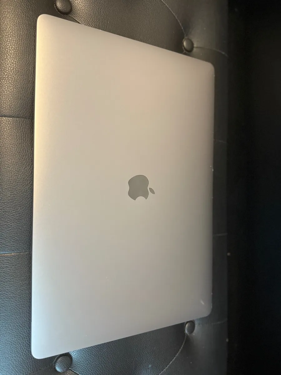 MacBook Pro 16 2019 i7/16GB/512SSD/382c - Image 4