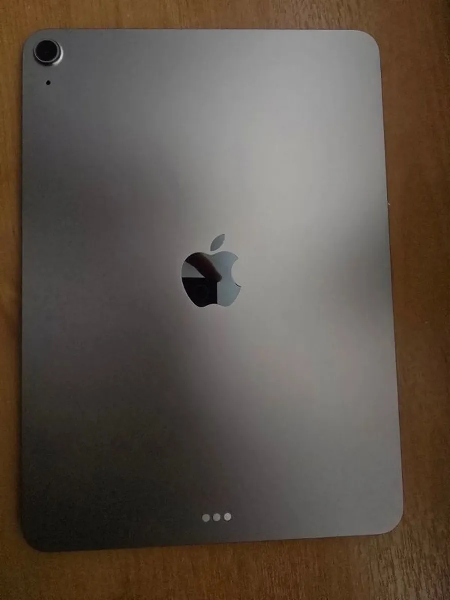 iPad - Image 3