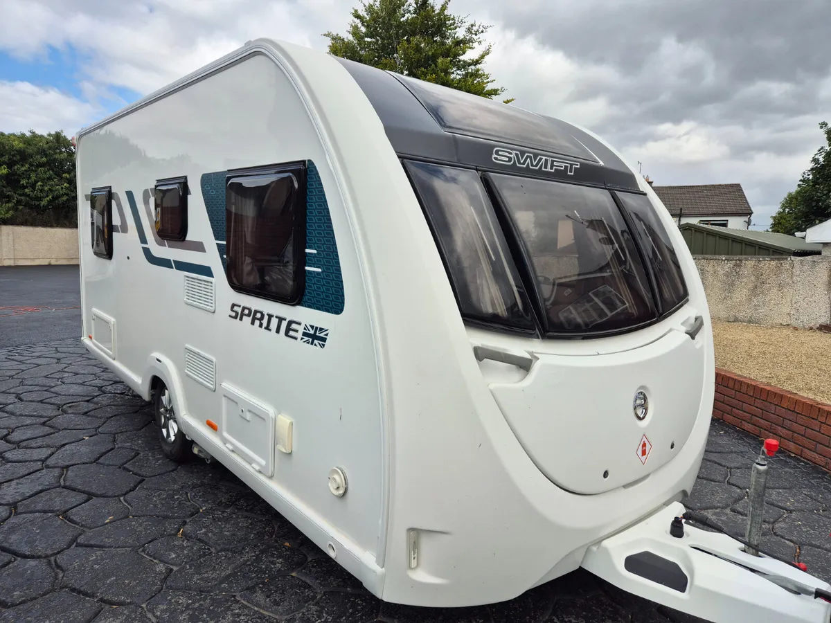 2018  Fixed  Bed  Swift  Alpine 4 - Image 2