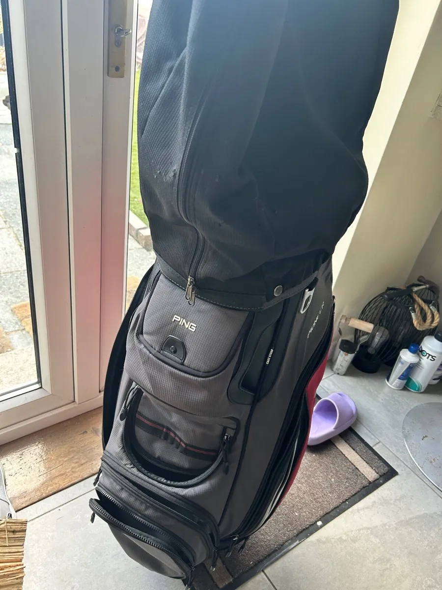 Golf clubs bag - Image 1