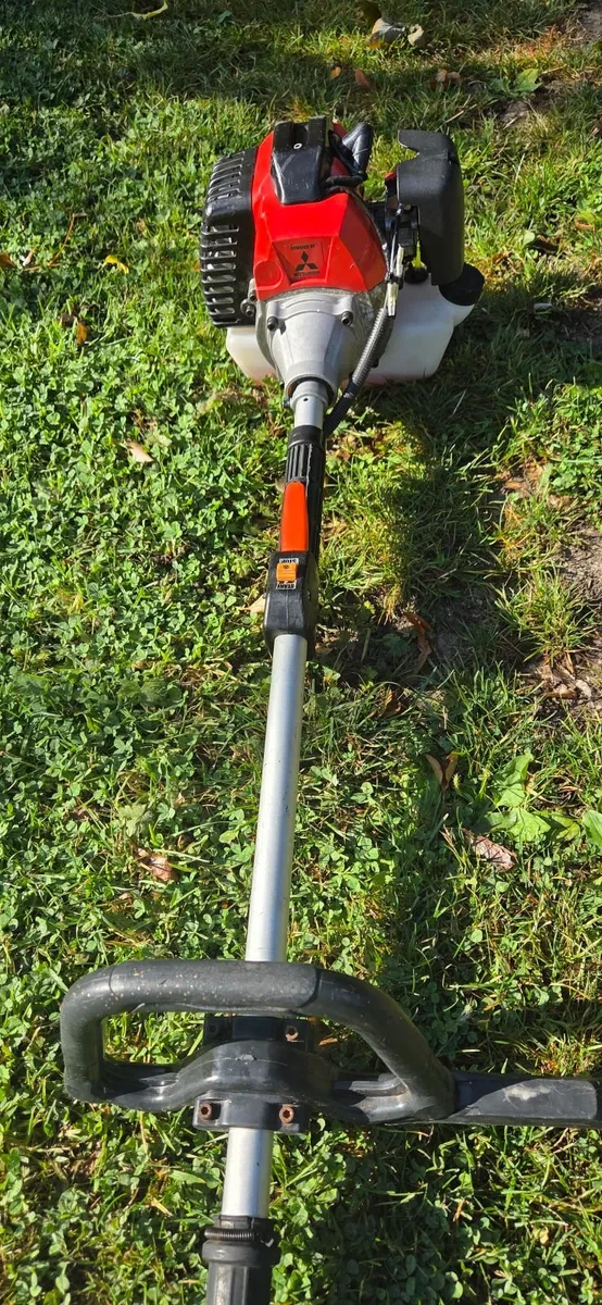 Mitsubishi chainsaw - Image 1