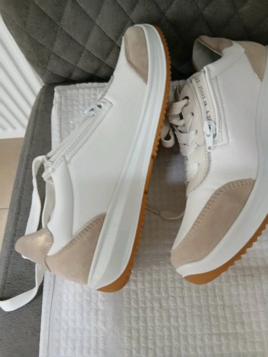 ARA HIGH SOFT LADIES TRAINERS NEW - Image 2