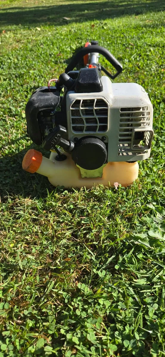 Small chainsaw - Image 3